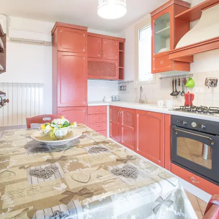 Vakantiehuis La Casetta Di Chiara By Interhome